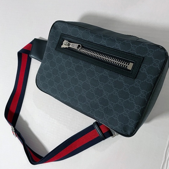 *SOLD* Gucci Black Sling Backpack *Authentic* - Picture 4 of 14